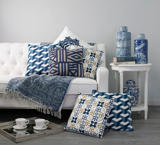 Geometric 3D patterned Cushion