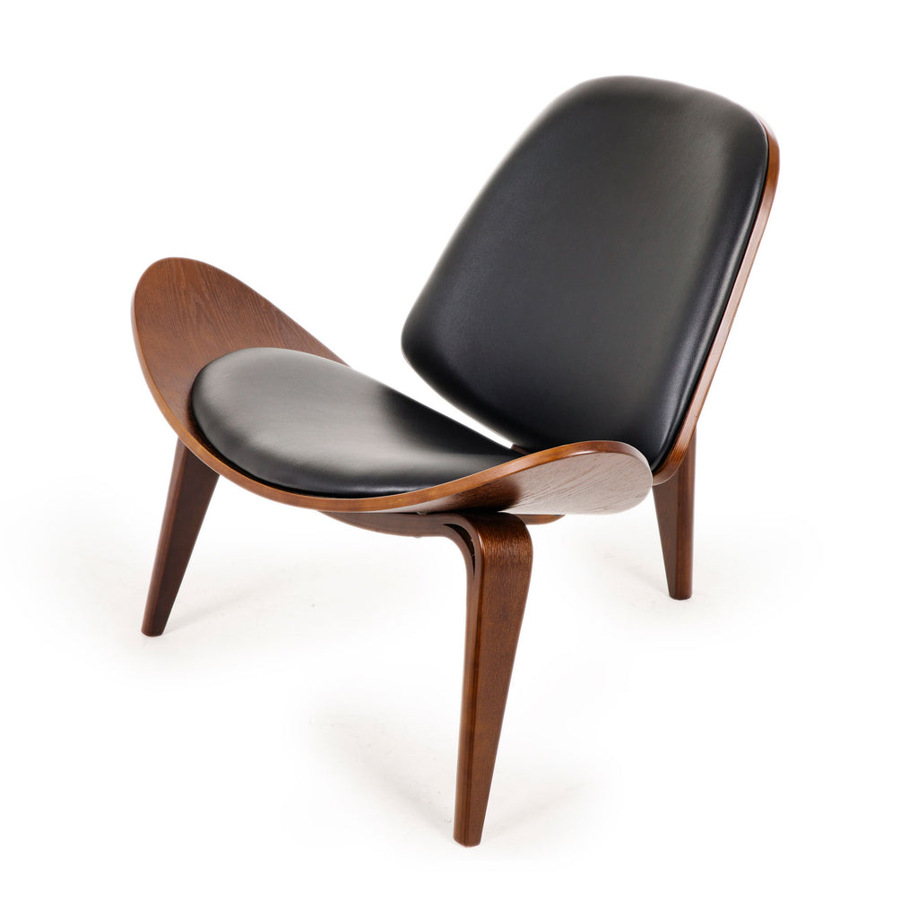 Replica Hans Wegner Shell Chair - Black PU Leather / Walnut Wood