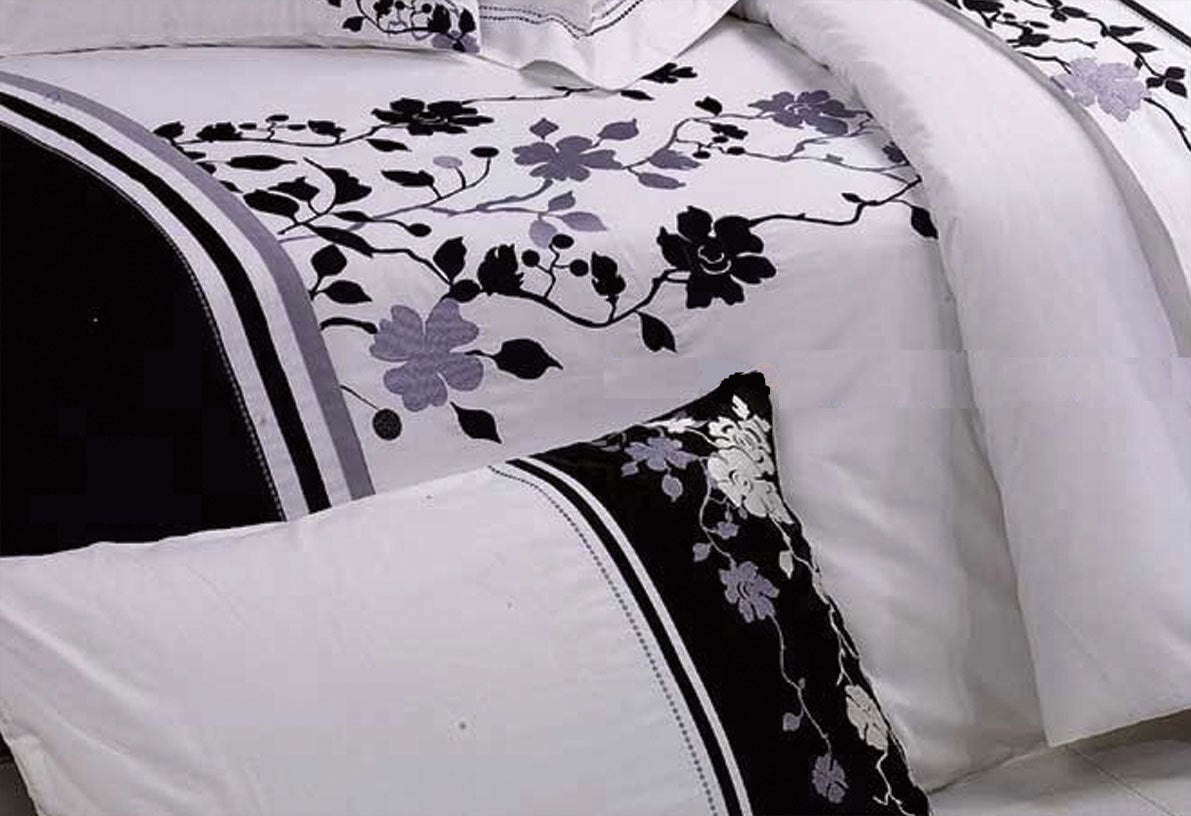 Super King Size Embroidery Tree and Leaf Pattern White Quilt Cover Set (3PCS)