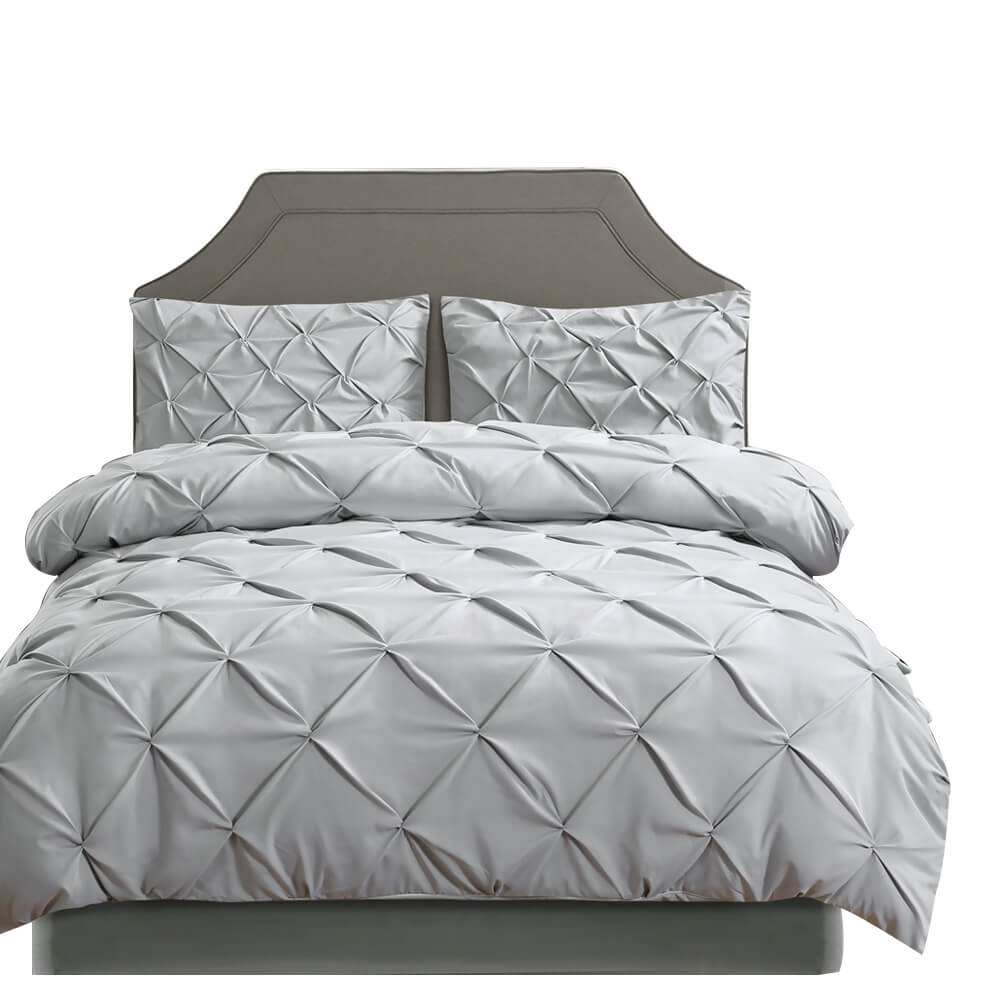 DreamZ Diamond Pintuck Duvet Cover Pillow Case Set in Super King Size in Grey