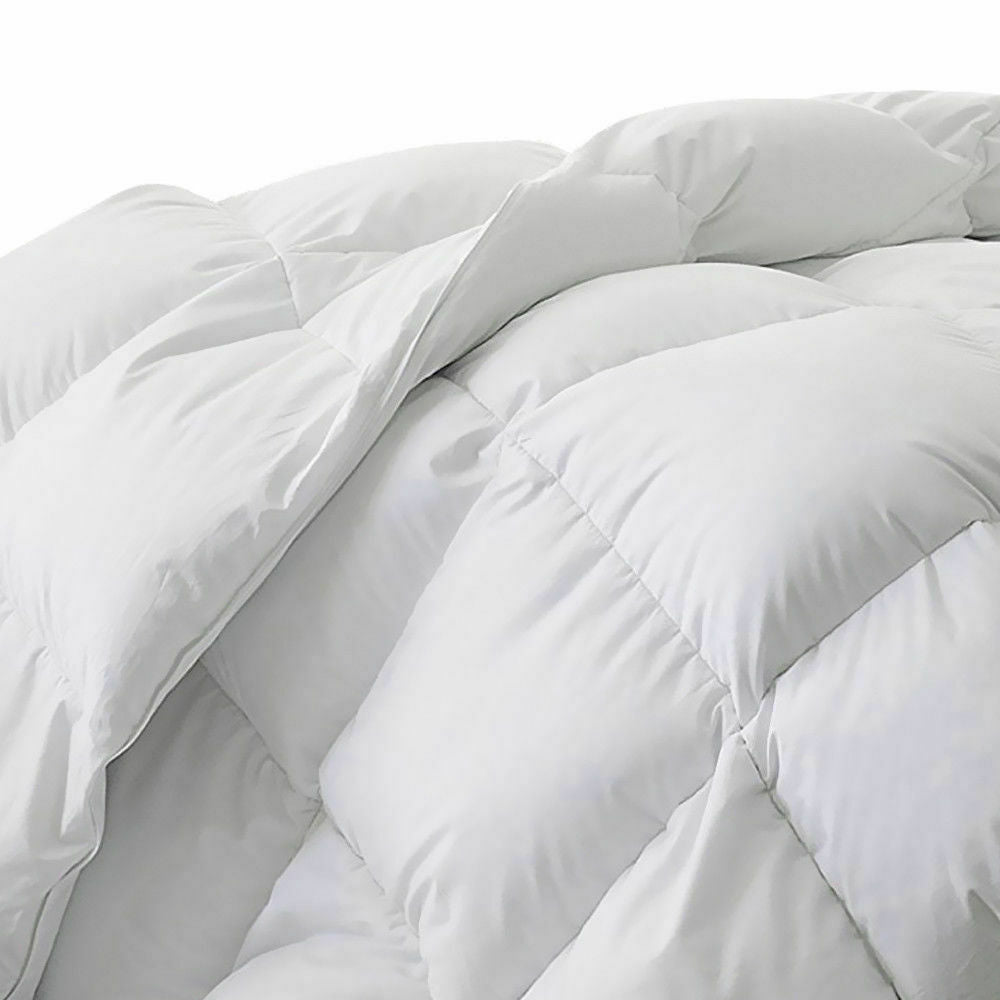 DreamZ All Season Microfiber Down Alternative Comforter Quilt in Queen Size