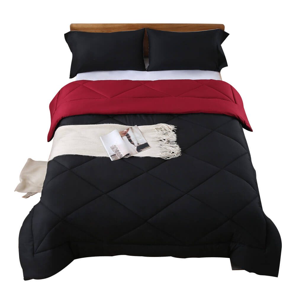 DreamZ Microfibre Reversible Quilt Duvet Cover and Pillowcase Set in Super King